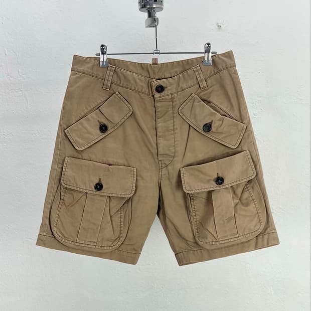 디스퀘어드 베이지 카고 멀티 포켓 하프 팬츠
