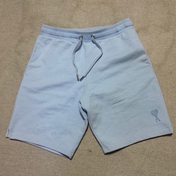 아미(AMI) 스몰 하트 로고 스웨트 반바지