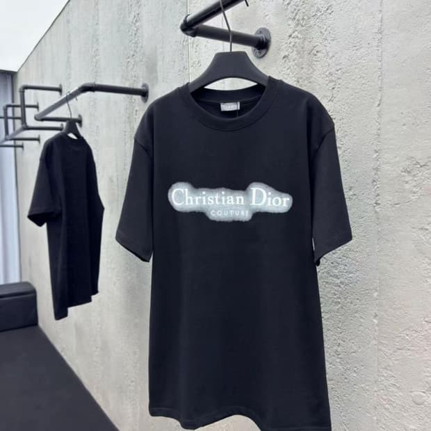 [디;올] 새상품 / 반팔 / 약 105~110 사이즈