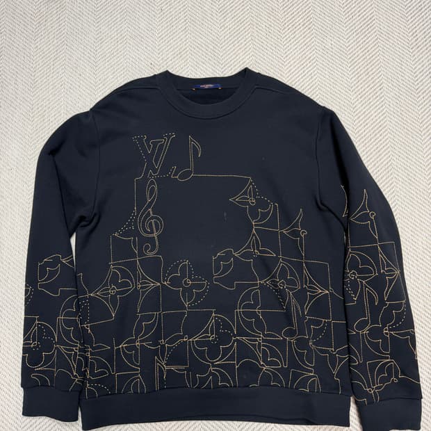 루이비통 엠브로이더드 재즈 맨투맨