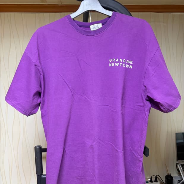 퍼플 그래픽 반팔티