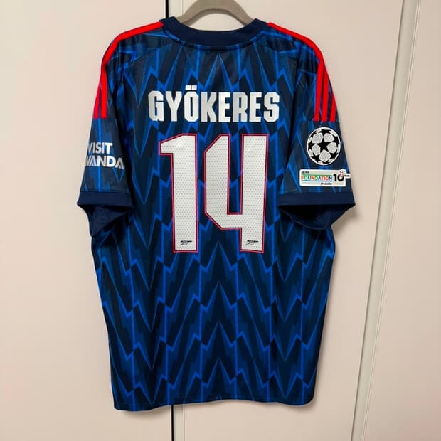 25-26 아스날 어웨이 국내XL 요케레스 판매