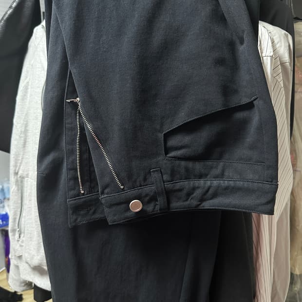 밀로아카이브 바지