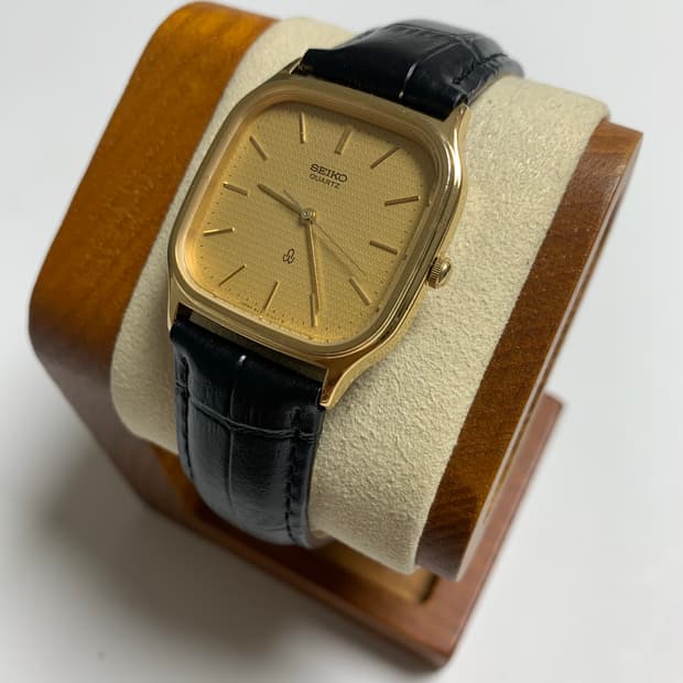 세이코 Seiko 스퀘어 쿼츠 골드