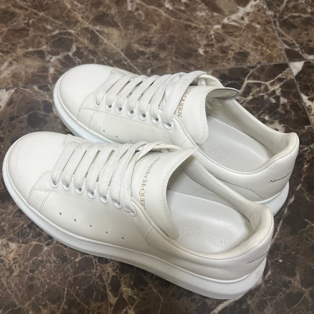 알렉산더 맥퀸 오버솔