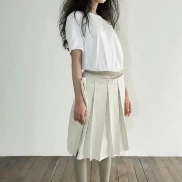 에옹쓰 미디스커트