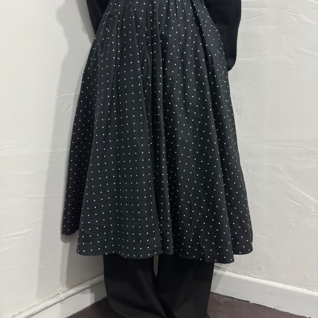 uniqlo dot skirt