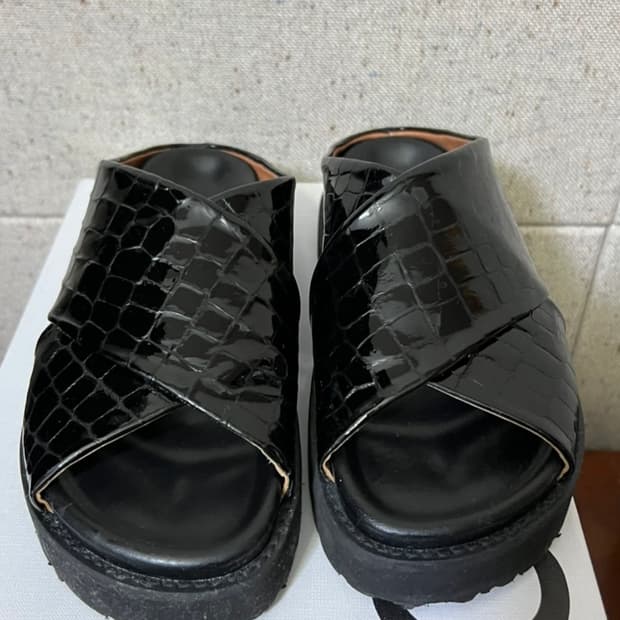 가니 슬리퍼 뮬