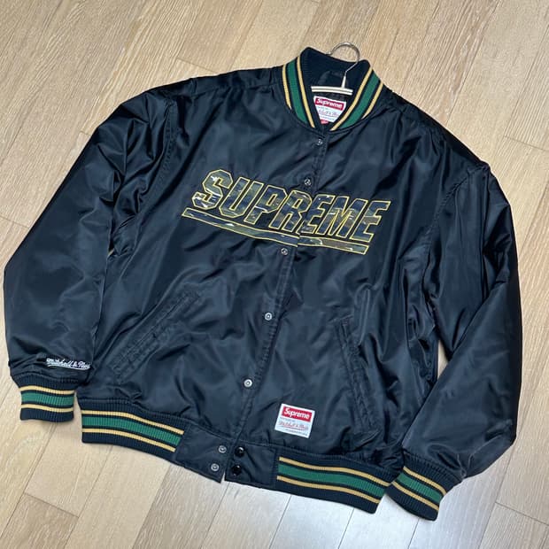 슈프림 미첼앤네스 카모 바시티 블랙 s사이즈