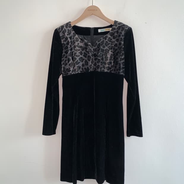 Leopard velvet dress