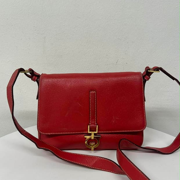 살바토레 페라가모 간치니 플랩 크로스백