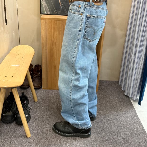 00s Levi’s 550 (34X32)