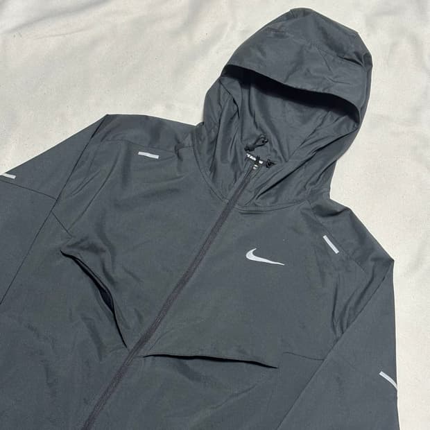 L 나이키 러닝 블랙 바람막이