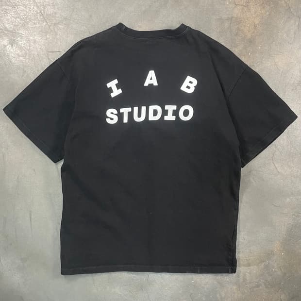 아이앱 스튜디오 반팔 티셔츠