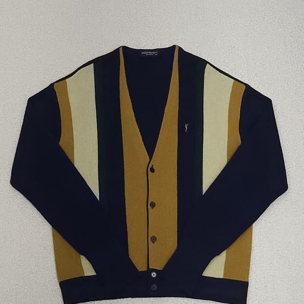 (105)입생로랑 남자 브이넥 긴팔 빈티지 가디건