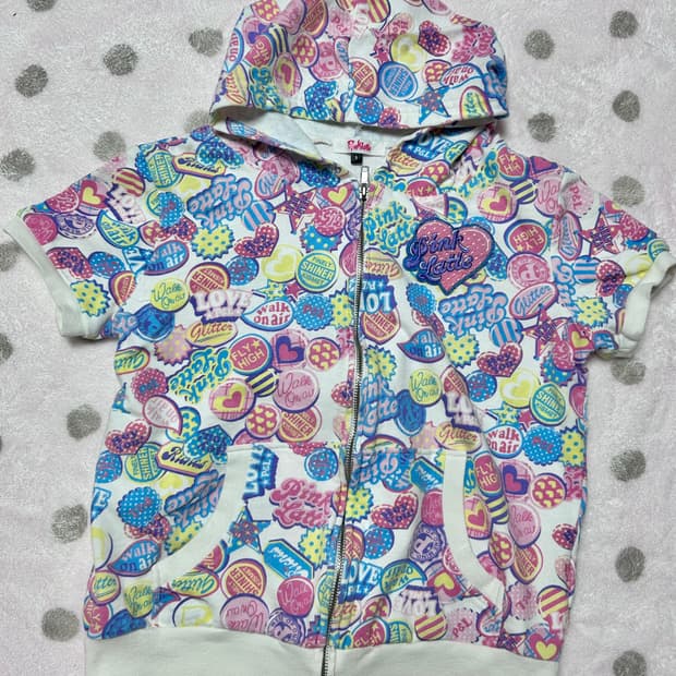 핑크라떼 그래픽 반팔후드집업