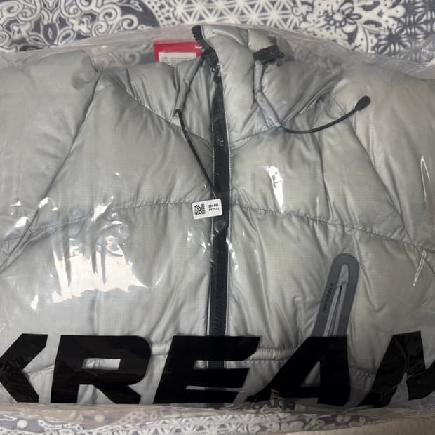 뉴발란스 플라잉 77 슈퍼라이트 후드형 헤비 구스 다운 라이트그레이 XL