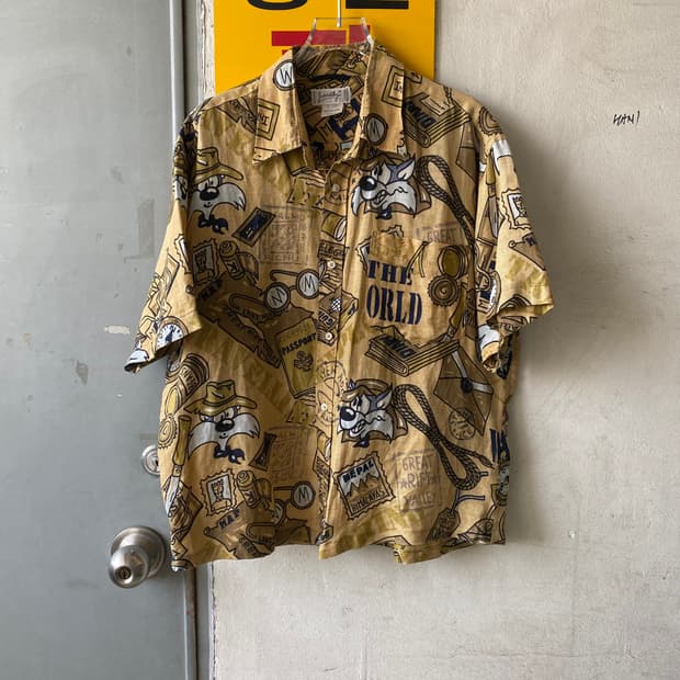 🌊CastelBajacXwarnerbros silvester shirt