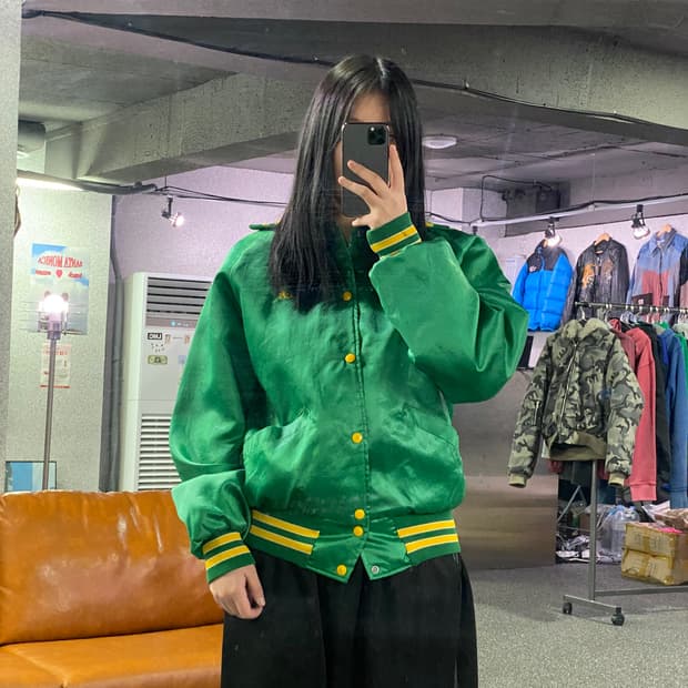 할로웨이 디트로이드 캡 새틴 바시티 자켓 B2805