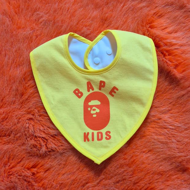 BAPE KIDS 베이프 키즈 베이비 빕 턱받이 택 없는 새상품