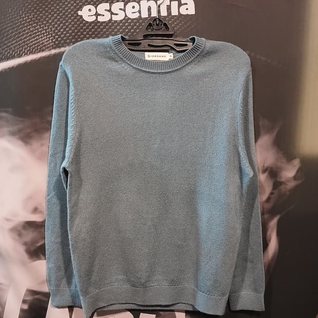 지오다노 긴팔 니트 하늘색