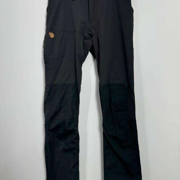 피엘라벤(Fjällräven) 바렌츠 프로 트라우저팬츠 여자 국내 28사