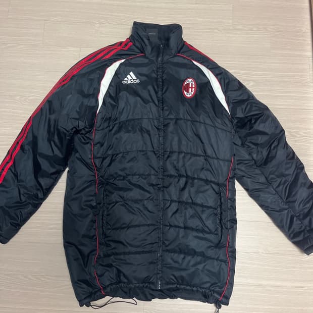 ac밀란 패딩 팝니다 