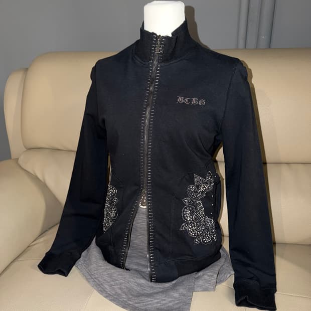 BCBGMAXAZRIA cubic detail zip-up