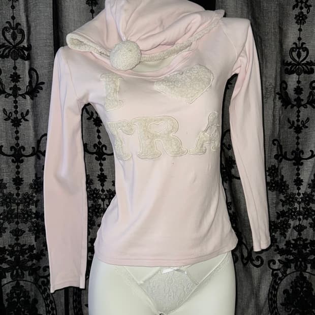 Light pink long-sleeve hoodie