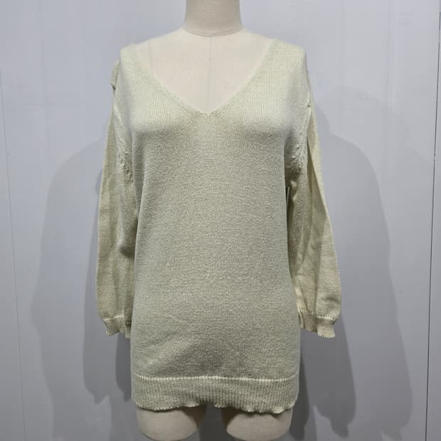 마가렛 호웰 V넥 긴팔 니트 아이보리