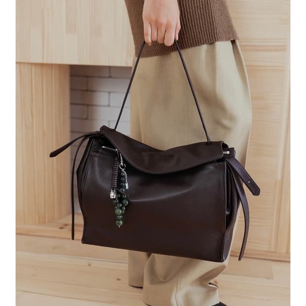 루에브르 숄더백 브라운 라지 Trapeze Shoulder Large