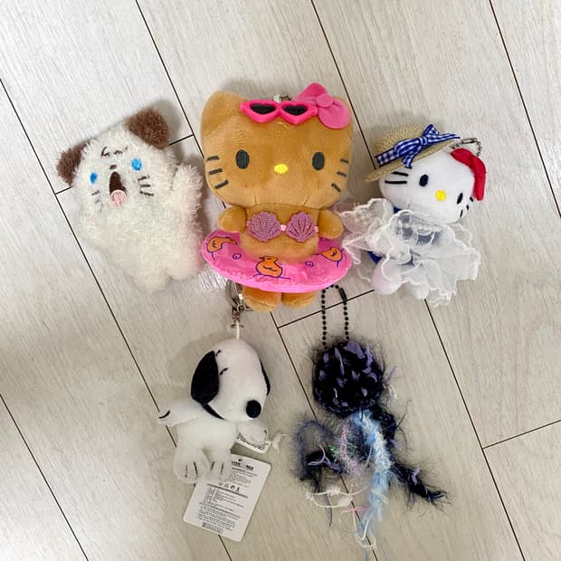 캐릭터 인형 키링 총괄(태닝키티, 스누피, 뜨개 해파리, 힘내 고양이 인