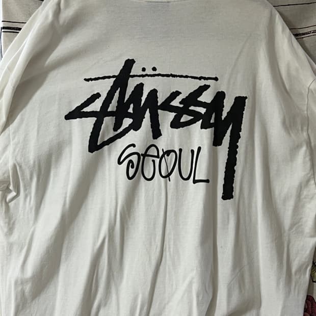 스투시 서울 롱슬리브 q