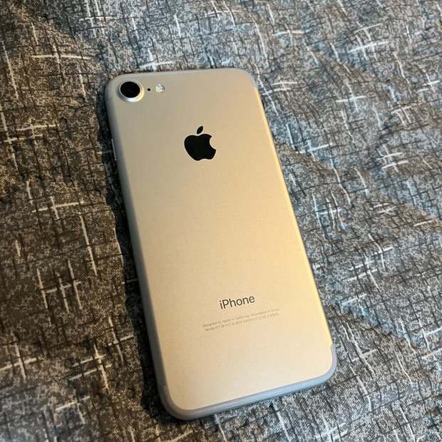 아이폰7 실버 32기가 s급