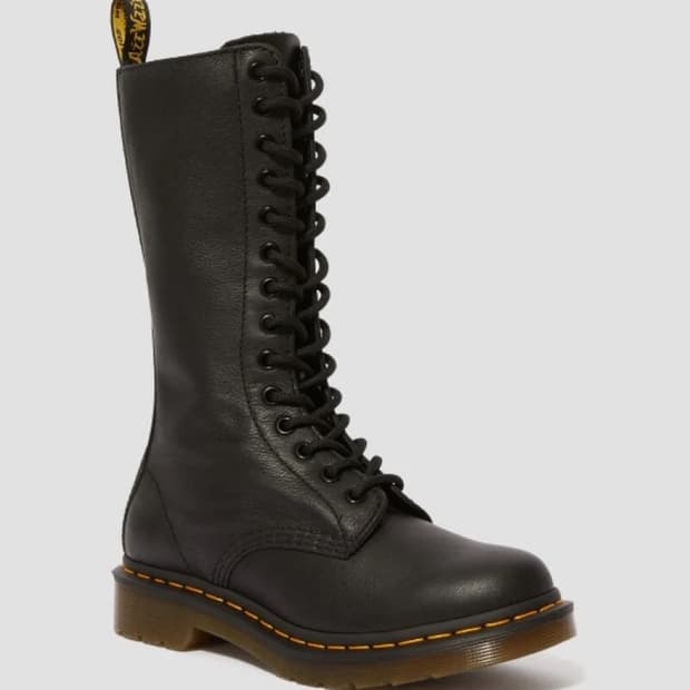 (미착용)닥터마틴 버지니아 14홀 워커 240mm