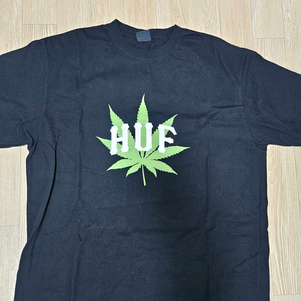 HUF 반팔티 L