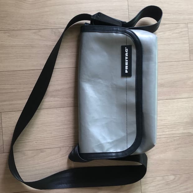 프라이탁 하파오 올실 실버