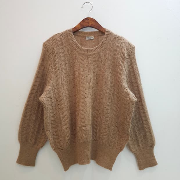 모헤어 진베이지 루즈핏 헤어리 니트