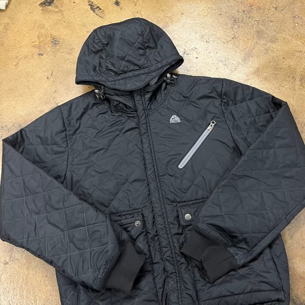 [정품/S] 나이키 ACG 퀼팅 후드 패딩 블랙 b15