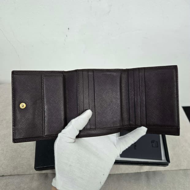 [보증서 정품] 프라다 사피아노 반지갑 중지갑