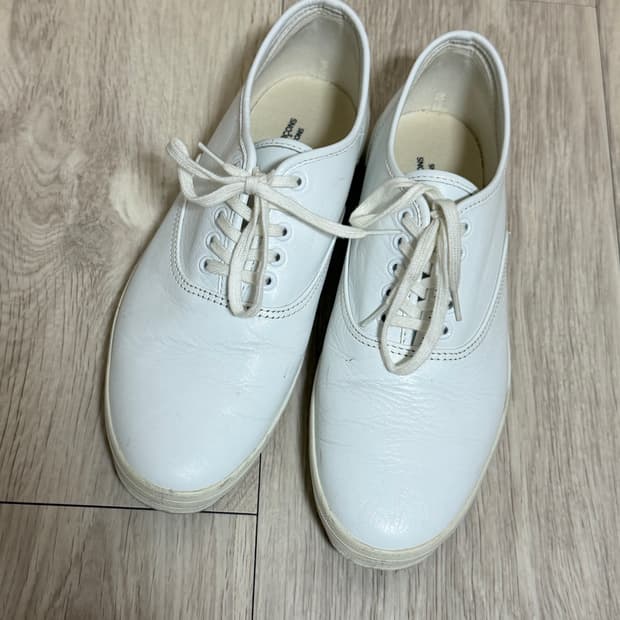 꼼데가르송 스니커즈 230