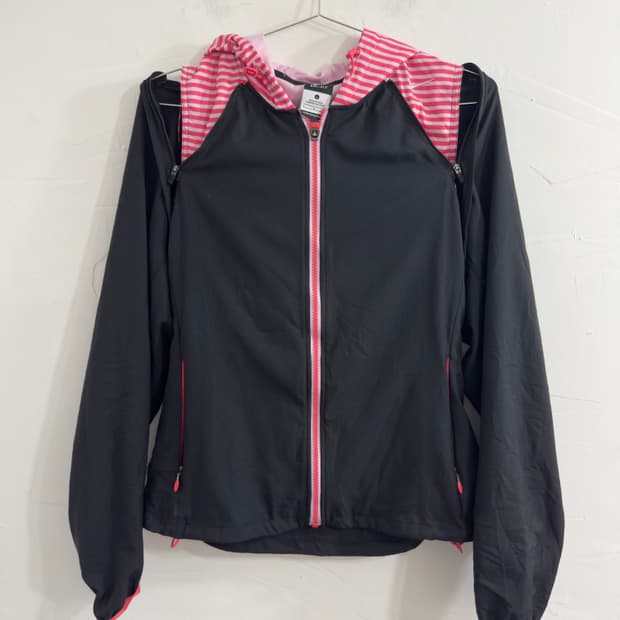 nike stripe point hood jacket