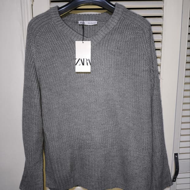 새거 USA L 자라 브이넥 니트