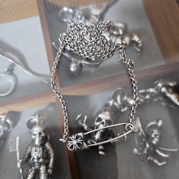 크롬하츠 세이프티핀 1p다이아 + 20인치 롤체인