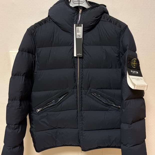 새상품 L) 스톤아일랜드 심리스 패딩 네이비