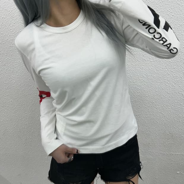 꼼데가르송 사이드 프린팅 화이트 롱슬리브 M