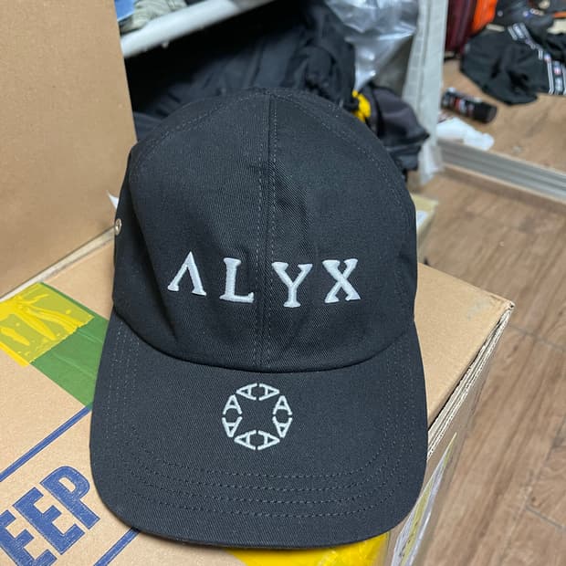 ALYX 알릭스 블랙 볼캡
