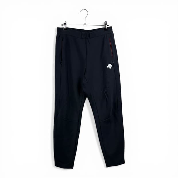 (L) 데상트 트레이닝 팬츠 블랙