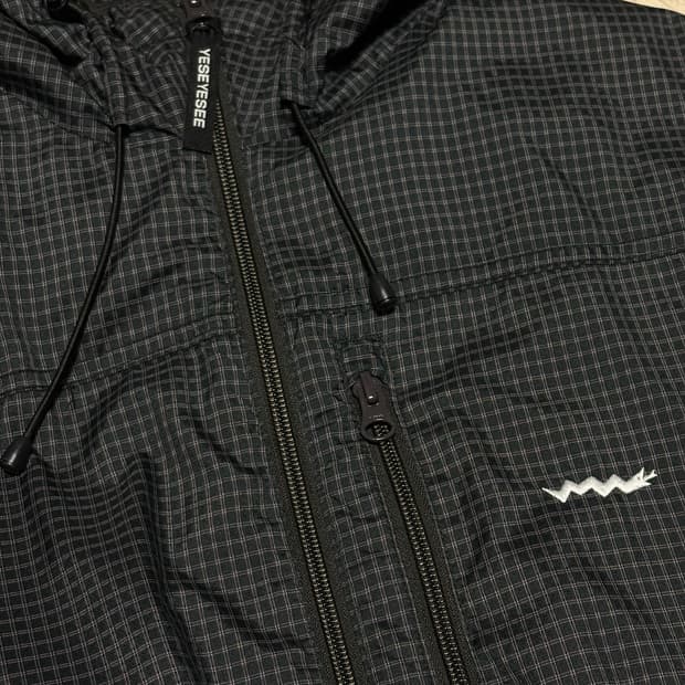 예스아이씨 체크 바람막이 s