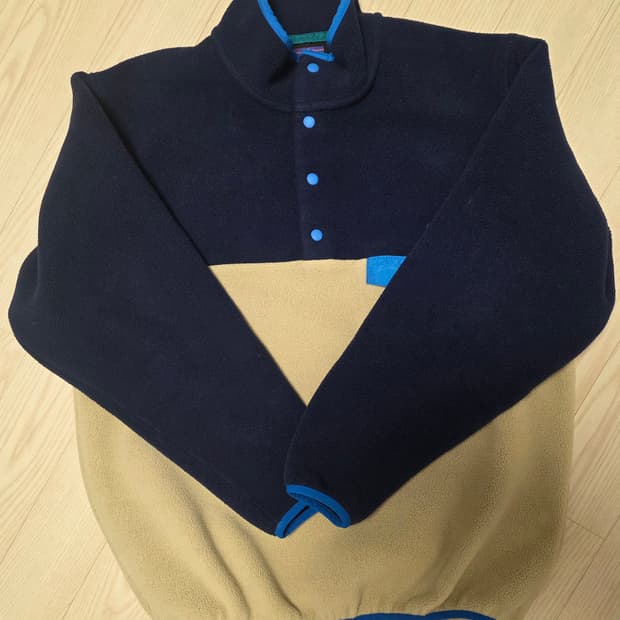 파타고니아 신칠라 헤비웨이트 클래식네이비/엘캡카키 맨 S